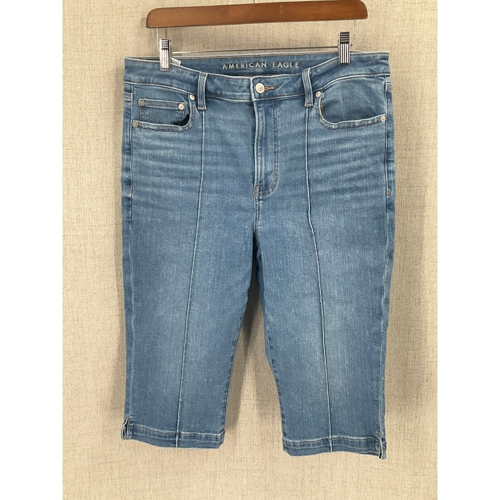 American Eagle Bermuda Shorts Women 14 Short Blue Denim Pintuck Seam Relaxed
